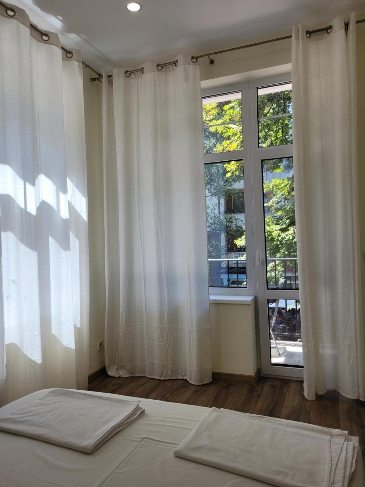The House - Central Boutique Apartments Κιουστεντίλ Δωμάτιο φωτογραφία